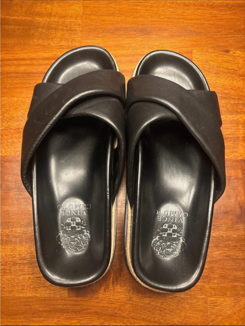 Vince Camuto Women’s Black Cross-Strap Leather Slide Sandals. Size 8.5